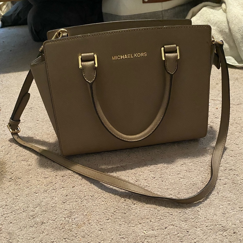 Michael Kors Crossbody Purse